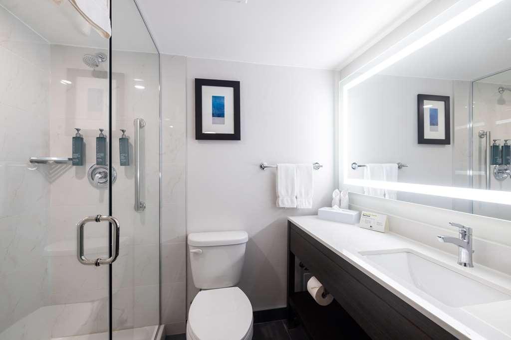 Doubletree By Hilton Calgary North Hotel Eksteriør billede